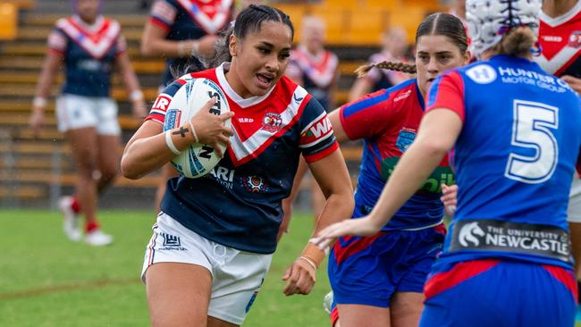 Roosters backrower Ilisia Haumono on the move. Picture: Thomas Lisson.