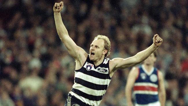 Billy Brownless breaks Footscray hearts in the 1994 qualifying final. Picture: George Salpigtidis