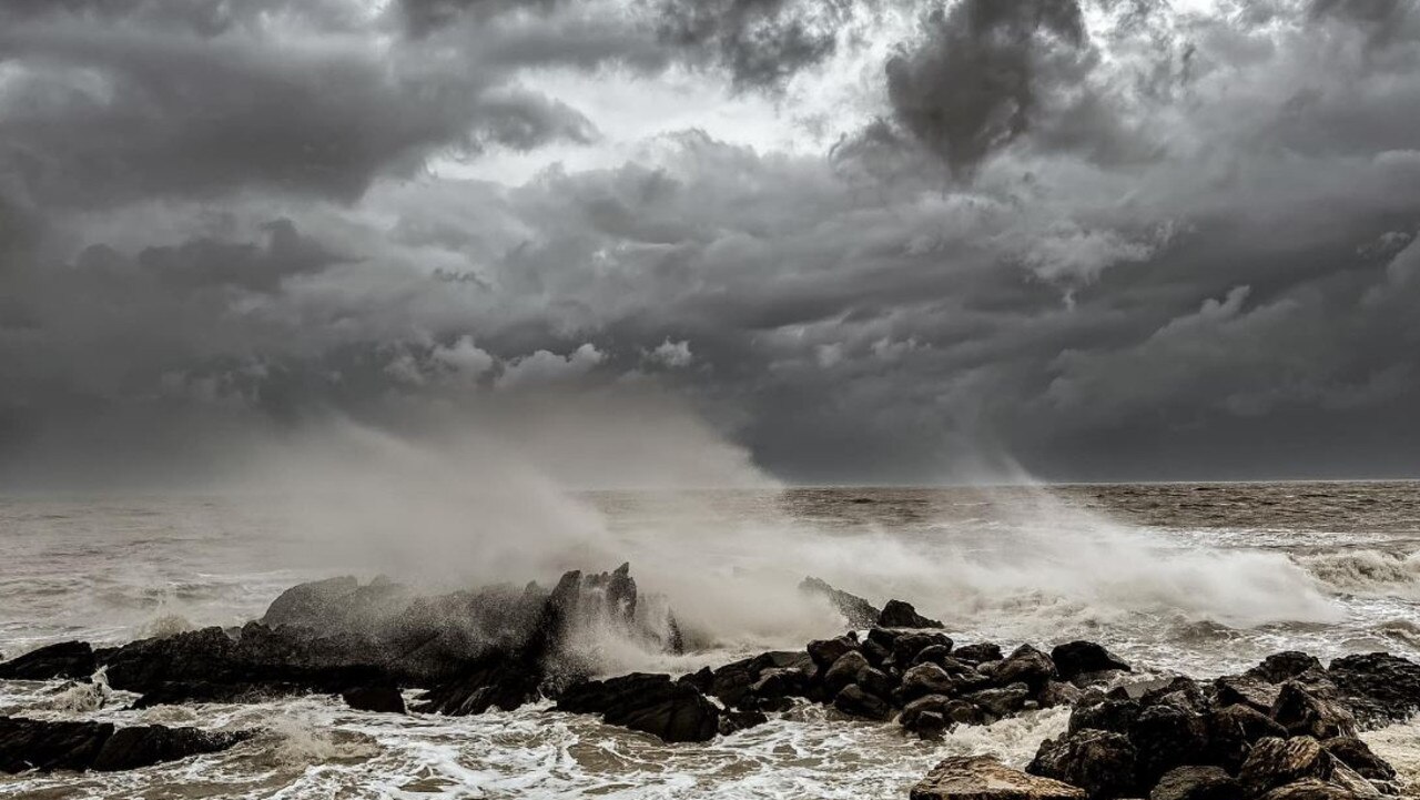 The cyclone approaching off Yorkeys Knob. Picture: Moira Stephens