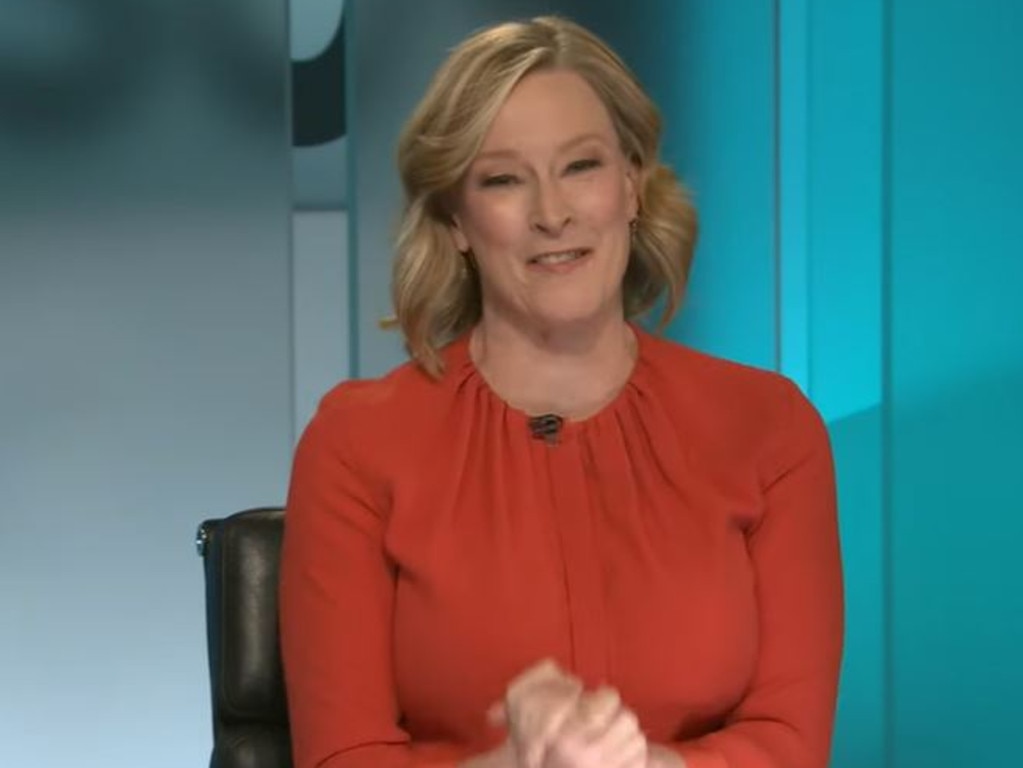 Leigh Sales gave a teary farewell to viewers as she delivered her final 7.30 bulletin. Image: ABC