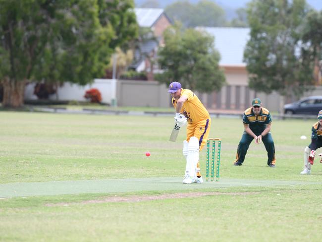 Palm Beach Currumbin (batting) vs. Helensvale in Community Div 1 Wayne Singleton. 25 November 2023 Palm Beach Picture by Richard Gosling