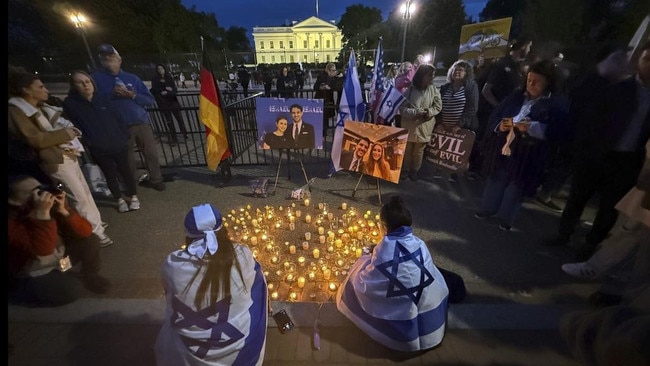A candlelight vigil outside the White House after the murder of Israeli embassy staffers Yaron Lischinsky and Sarah Milgrim. Jose Luis Magana/AP