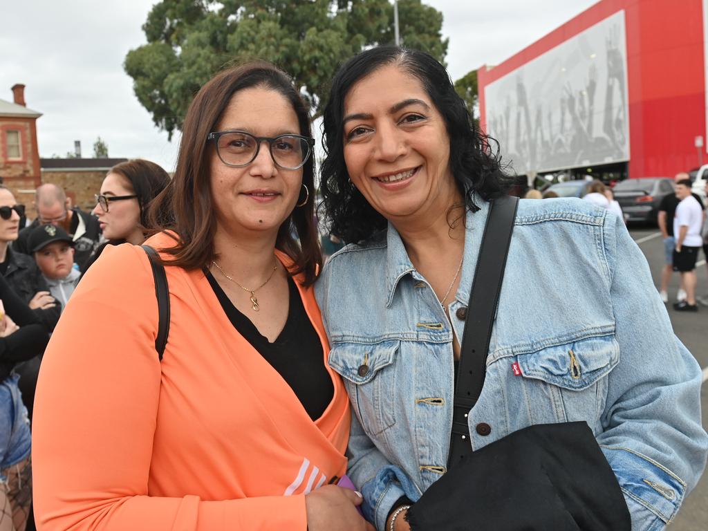 8/3/23.Fans outside the Snoop Dogg Concert at the Adelaide Entertainment centre. Picture: Keryn Stevens