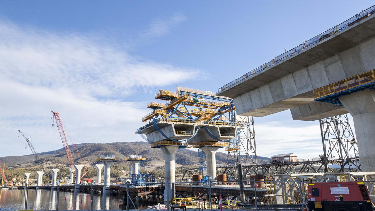 Bridgewater Bridge construction. Picture: Chris Kidd