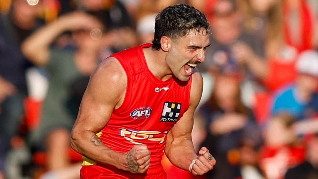 Gold Coast Suns Coach Stuart Dew Delivers Pitch To Keep Star Izak