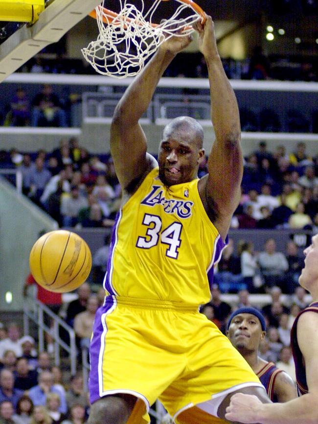 Shaquille O'Neal dominated the game at 216cm.