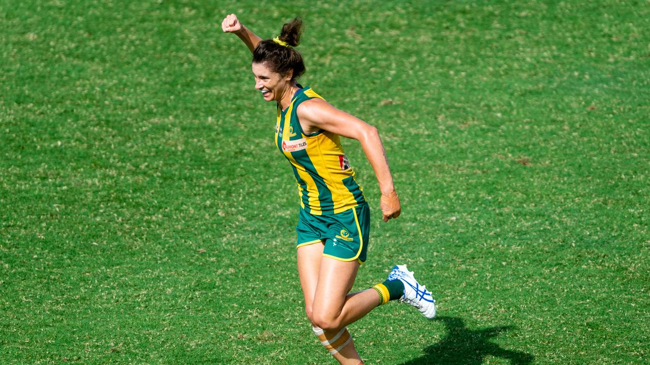 2020-21 NTFL Women's Premier League Grand Final - Darwin Buffettes v PINT Queenants. Jasmyn Hewett on her way to her first goal of the game. Photograph: Che Chorley