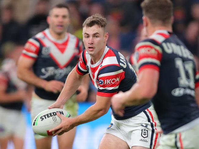 SYDNEY, AUSTRALIA - JUNE 10: Sandon Smith of the Roosters look to pass during the round 15 NRL match between Sydney Roosters and Penrith Panthers at Allianz Stadium on June 10, 2023 in Sydney, Australia. (Photo by Jeremy Ng/Getty Images)