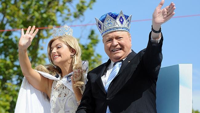 Lucy Durack and Bert Newton in the Moomba Parade 2014.