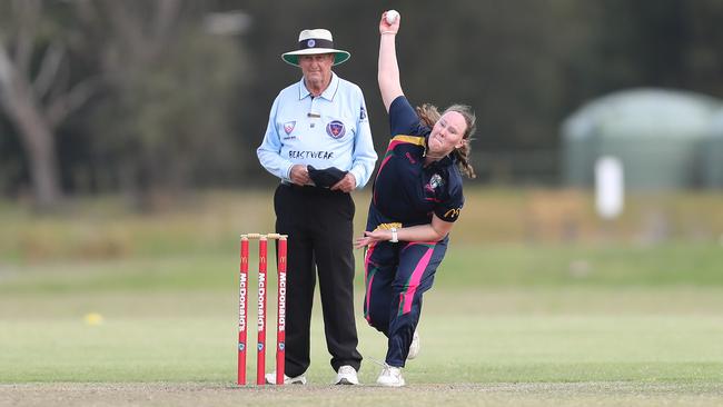 Riverina bowling. Picture: Sue Graham