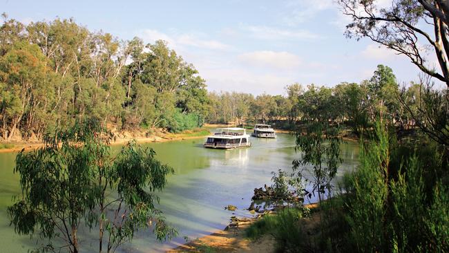 Emergency services were called to the Perricoota State Forest near Echuca-Moama after a couple became lost while travelling the Murray River. Picture: supplied.