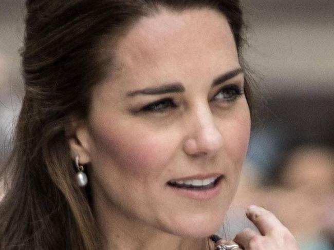 Britain's Catherine, Duchess of Cambridge arrives to open the new multi-million pound extension at the V&A Museum in London on June 29, 2017. / AFP PHOTO / POOL / RICHARD POHLE