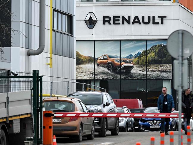 A general view of the Renault automobile plant in Moscow on April 26, 2022. (Photo by Kirill KUDRYAVTSEV / AFP)