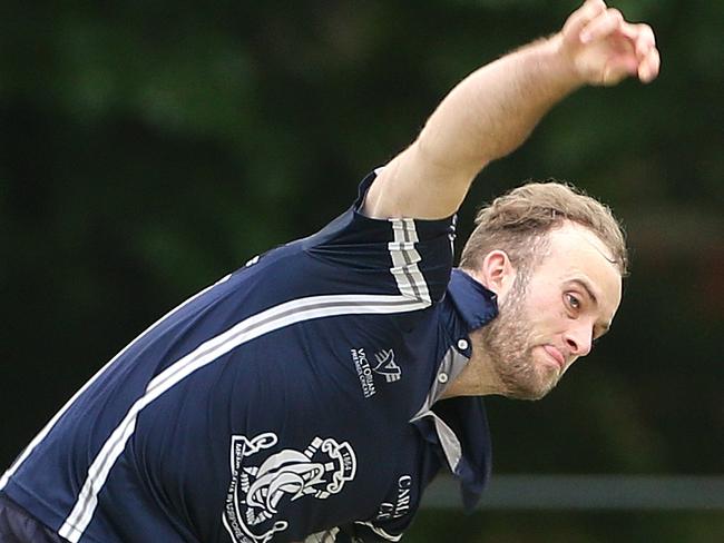 Premier Cricket: Carlton v Melbourne University, Cameron Stevenson of Carlton bowlingSaturday, November 28, 2020, in Carlton North, Victoria, Australia. Picture: Hamish Blair