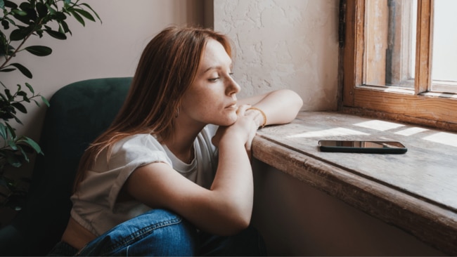 With more young people seeking mental health support from friends, partners, social media, and even AI chatbots, as waitlists and high costs keep psychologist appointments out of reach for many, it’s no wonder Gen Z aren’t rating their mental wellbeing too highly. Image: Getty