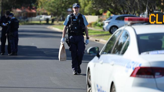 Police said there was no public safety risk they believe the stabbing occurred between people known to each other. Picture: Tim Hunter