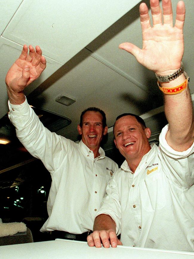 Wayne Bennett then-player Kevin Walters after the NRL final win over Canterbury in 1998.