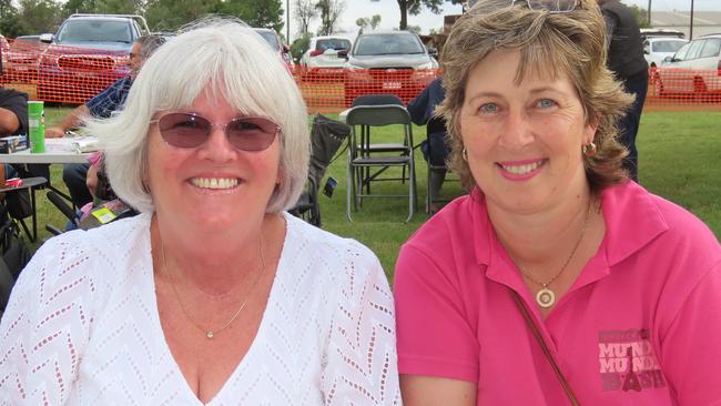 Kay Larkin and Denise Mashford at ‘Dinner Under the Stars’ by the Kingaroy Men’s Shed.