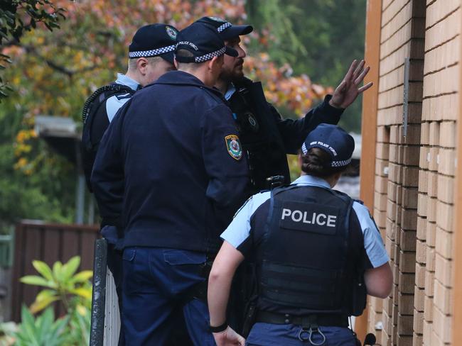 SYDNEY, AUSTRALIA : Newswire Photos- JULY 09 2024: Police have established a crime scene at a unit in Kingswood after a woman has died following a stabbing Monday afternoon.About 1:40pm today (Monday 8 July 2024), emergency services were called to a home at Great Western Highway, Kingswood, following reports of a stabbing. Officers attached to Nepean Police Area Command attended and found a woman, believed to be aged in her 20s, with two stab wounds to her chest. NSW Ambulance paramedics treated the woman; however she died at the scene. Picture: Newswire  / Gaye Gerard