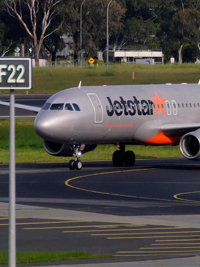 The Jetstar flight landed in Melbourne from Sydney. Picture: NewsWire / Luis Enrique Ascui