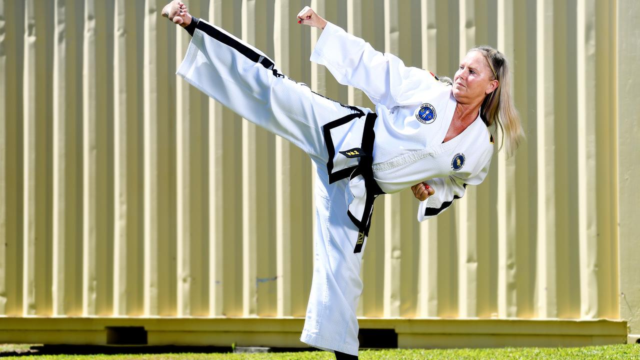 WATCH: Townsville taekwondo master Andrea Smith takes down journo