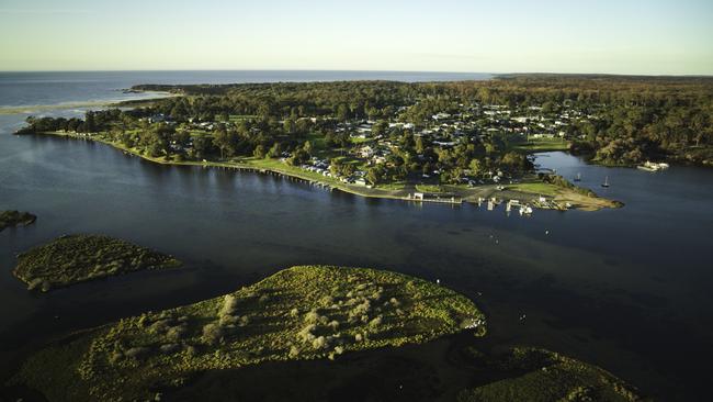 “Not only did they band together to save their town, the surrounding bush and each other’s houses, but in that process, they had found they had more in common than they thought.”