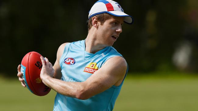 GOLD COAST, AUSTRALIA – AUGUST 12: Lachie Hunter during a Western Bulldogs AFL training session at Metricon Stadium on August 12, 2020 in Gold Coast, Australia. (Photo by Matt Roberts/Getty Images)