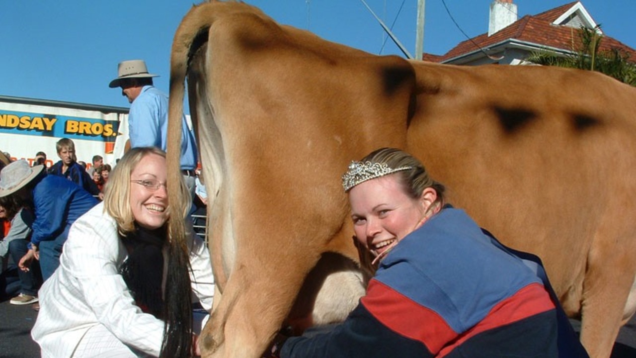 2004 : Miss Casino Beef Week 2004 Karen Trustum competes in the Beef Week milking competition with a friend, in Casino,