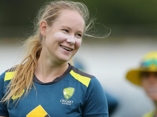 PERTH, AUSTRALIA - FEBRUARY 21:  Lauren Cheatle of Australia during the Australia v New Zealand One-Day International Series training session at WACA on February 21, 2019 in Perth, Australia. (Photo by Will Russell/Getty Images)