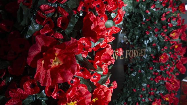 Lest We Forget wreath. (AAP Image/Renae Droop)