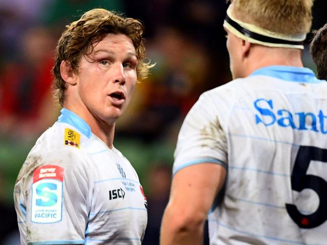 Waratahs player Michael Hooper reacts after a Chiefs try during the Super Rugby match between the New South Wales Waratahs and the Waikato Chiefs in Melbourne on April 22, 2022. (Photo by William WEST / AFP) / -- IMAGE RESTRICTED TO EDITORIAL USE - STRICTLY NO COMMERCIAL USE --