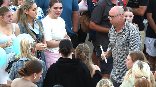 Steve Zmuda, father of Charlize Vigil, led a heartbreaking vigil on Woorim Beach after his daughter was killed in a shark attack late Monday afternoon. Picture NewsWire/David Clark