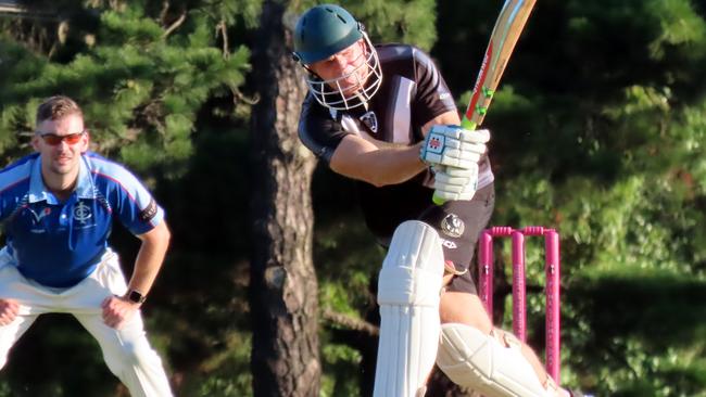 Robert Harvey cracks a boundary. Picture: Phil Skeggs