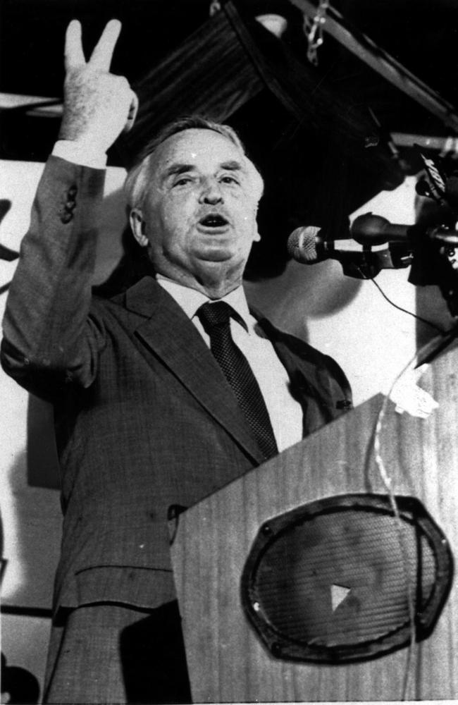 Sir Joh Bjelke-Petersen announcing he will not be running for PM, in 1987. Picture: Campion. Historical