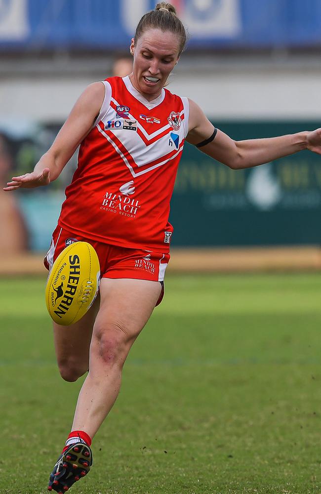 Waratah vs PINT in the 2022-23 NTFL womenÃ&#149;s grand final. Picture: PEMA TAMANG Pakhrin