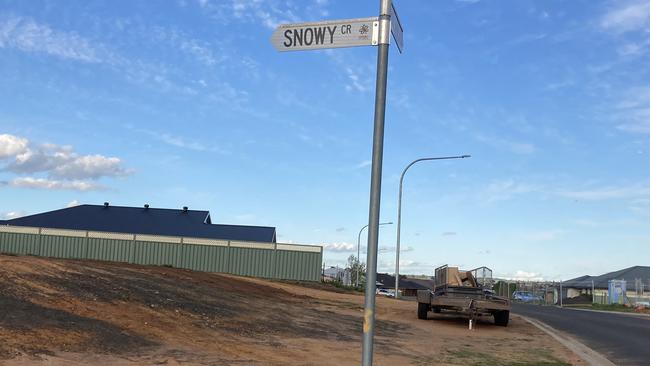 The swanky suburban street in Dubbo where a dispute between neighbours turned violent.