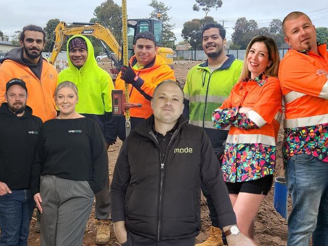 Best tradies art for Leader story