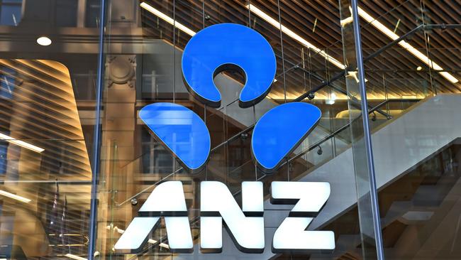One of the nation’s biggest home loan lenders has failed to pass on the interest rate cut in full.
