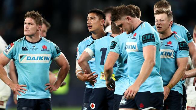 SYDNEY, AUSTRALIA - APRIL 27: Michael Hooper of the Waratahs looks dejected after defeat during the round 11 Super Rugby match between the Waratahs and Sharks at Bankwest Stadium on April 27, 2019 in Sydney, Australia. (Photo by Mark Metcalfe/Getty Images)
