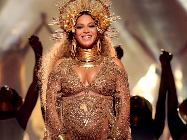 LOS ANGELES, CA - FEBRUARY 12: Singer Beyonce during The 59th GRAMMY Awards at STAPLES Center on February 12, 2017 in Los Angeles, California. (Photo by Christopher Polk/Getty Images for NARAS)