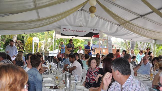 The long Lunch at the Food & Wine Festival was a hit Photo Trish Bowman / Capricorn Coast Mirror