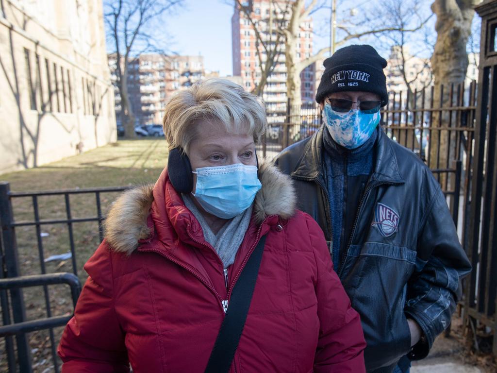 COVID vaccine: New York vaccination hubs are ghost towns | news.com.au ...