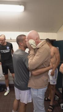 Footballers shave their heads in solidarity with coach battling cancer