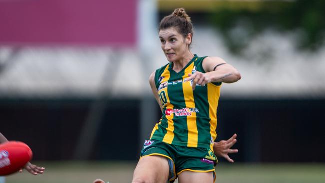 Jasmyn Hewett was a standout for PINT against the Darwin Buffaloes in Round 1 of the 2023-24 NTFL season. Picture: Pema Tamang Pakhrin