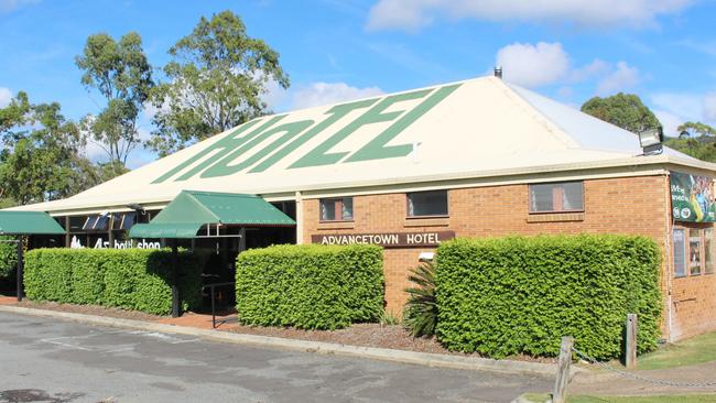 gold-coast-hinterland-pub-the-advancetown-hotel-motel-up-for-sale