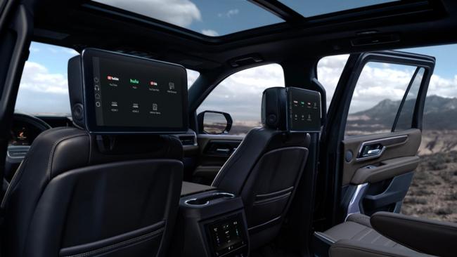 Second row Executive Seating featuring luxury captain’s chairs – a first for the GMC line-up.