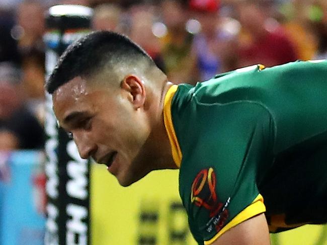 BRISBANE, AUSTRALIA - NOVEMBER 24:  Valentine Holmes of the Kangaroos scores a try during the 2017 Rugby League World Cup Semi Final match between the Australian Kangaroos and Fiji at Suncorp Stadium on November 24, 2017 in Brisbane, Australia.  (Photo by Cameron Spencer/Getty Images)