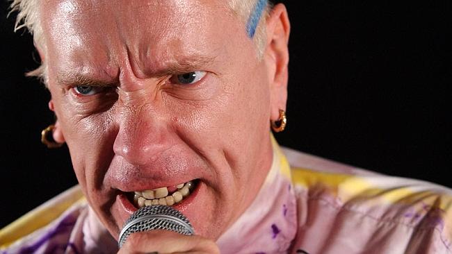  JULY 22, 2002 : Sex Pistols band frontman, singer John Lydon, formerly Johnny Rotten, rehearses in West Sussex 22/07/02 for ...