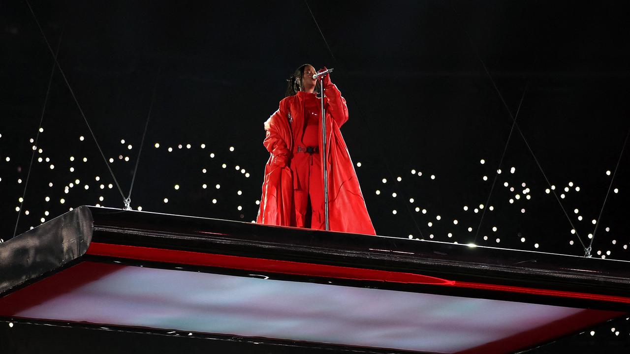 Super Bowl 2023 Halftime show video: Rihanna songs, Drake, Jay Z ...