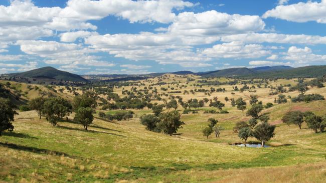 After a 45-year tenure, the Mathieu family have sold the 3817ha Checkers farm, near Orange.